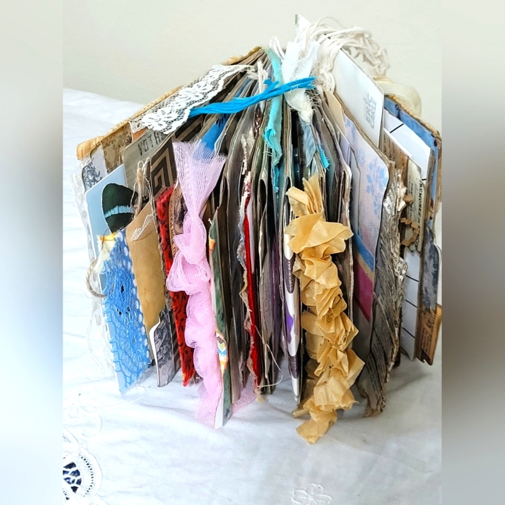😀 HANDCRAFTED Paper Bag Junk Journal Lots Of Goodies In This.